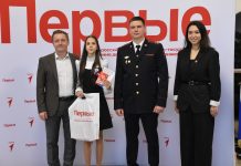 Две школьницы из Клепиковского района получили паспорта в правительстве области