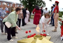 Клепиковцы присоединились к Всероссийской минуте молчания