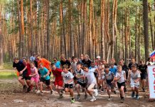 Сто легкоатлетов вышли на старт беговой прогулки в Клепиковском округе