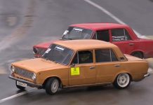 Дрифт по мокрой трассе прошел в Спас-Клепиках